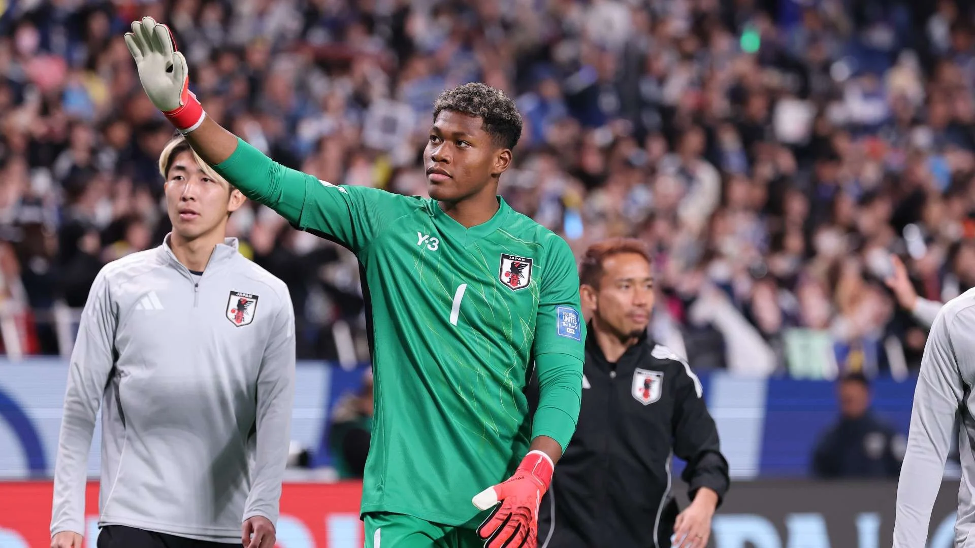 PSG Incar Kiper Jepang Zion Suzuki, Juventus Jadi Pesaing Serius
