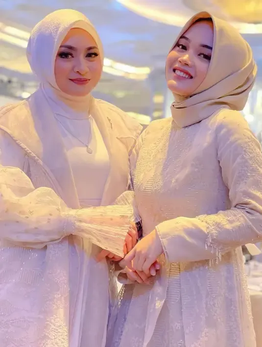 Putri Delina dan Nathalie Holscher Menjadi Sorotan, Dari Gaya Modis Hingga Pernikahan