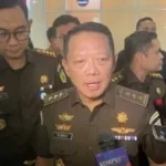 Rumah Jampidsus Digeledah Polisi, Emas 74 Kg dan Ratusan Miliar Ditemukan