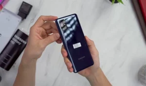 Samsung Galaxy: Pilihan Terbaik untuk Pengguna yang Mencari Ponsel dengan Baterai Besar dan Dukungan Perangkat Lunak Jangka Panjang