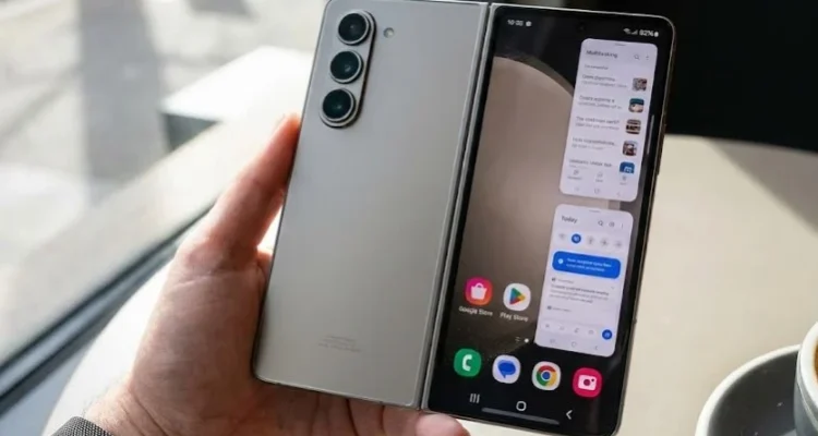 Samsung Galaxy Z Fold 8: Inovasi Terbaru dalam Teknologi Ponsel Lipat