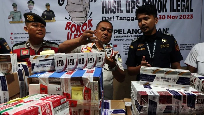 Satpol PP Berantas Rokok Ilegal dan Tertibkan Reklame Bermasalah di Indonesia