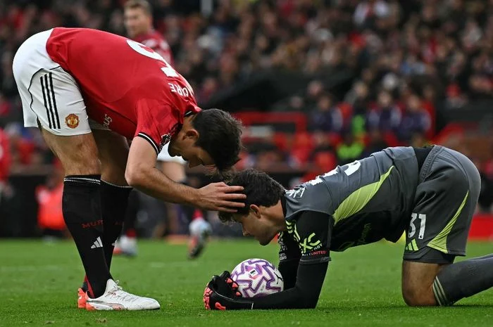 Senne Lammens Dukung Penuh oleh Manchester United dan Courtois Setelah Kesalahan Mahal di Piala Dunia