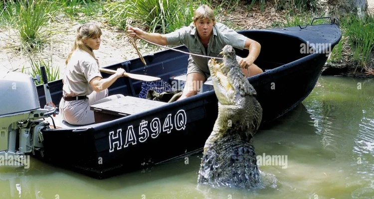 Terri Irwin Bagikan Foto Langka Pembuatan Film Crocodile Hunter