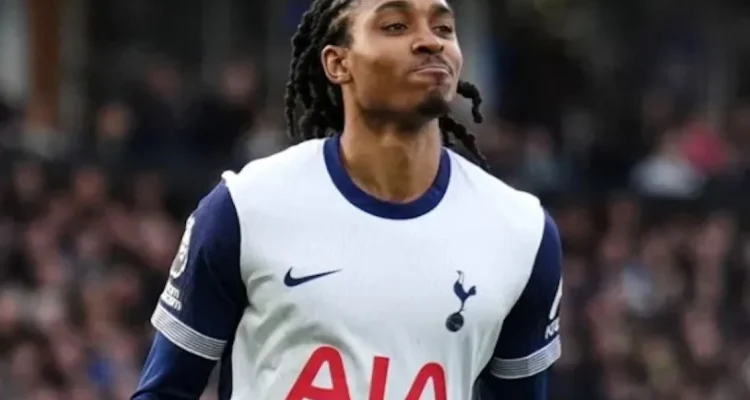 Tottenham Hotspur F.C. Hadapi Tantangan Baru: Transfer Pemain dan Persiapan Musim Baru