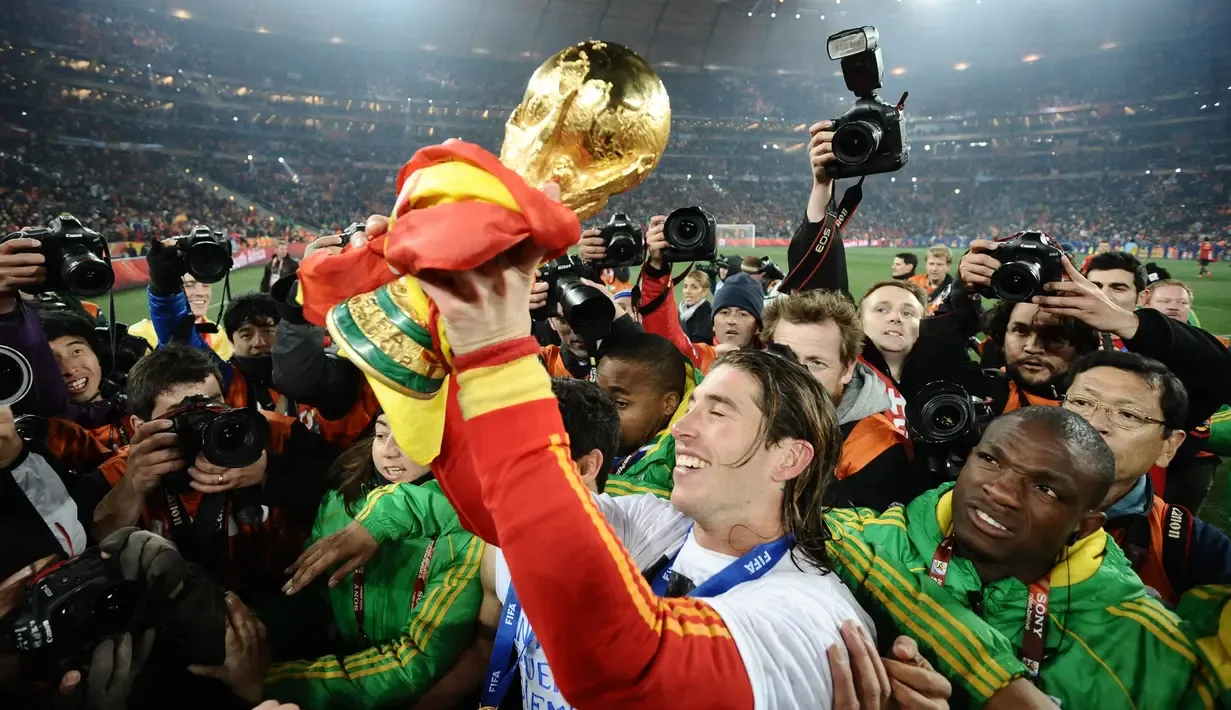 Víctor Muñoz: Dari Cedera hingga Membela España di Piala Dunia