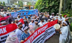 Aksi Demo Jakarta: Mahasiswa dan Peternak Ayam Menggelar Unjuk Rasa