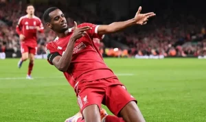 Alexander Isak Siap Bersinar di Liverpool Setelah Pergiannya Mo Salah