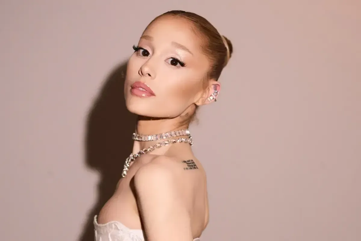 Ariana Grande Capai Puncak Tangga Lagu Billboard 200 dengan Album Baru 'Petal'