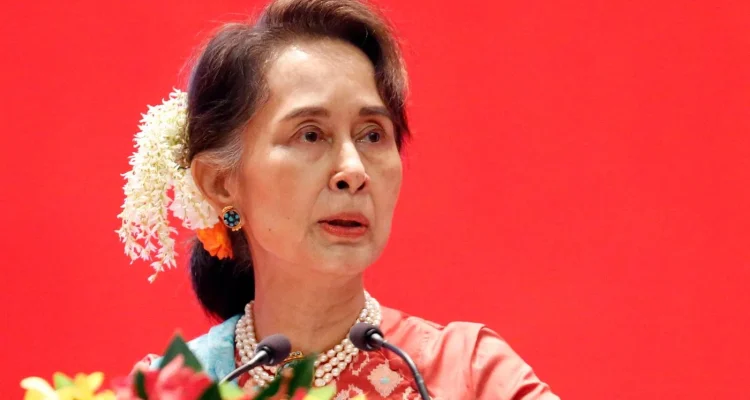 Aung San Suu Kyi Muncul Lagi, Pertemuan dengan Utusan Palang Merah Internasional