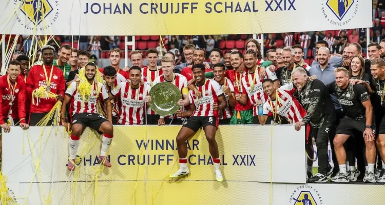 AZ Alkmaar Hancurkan PSV 4-0, Raih Gelar Johan Cruyff Shield Kedua
