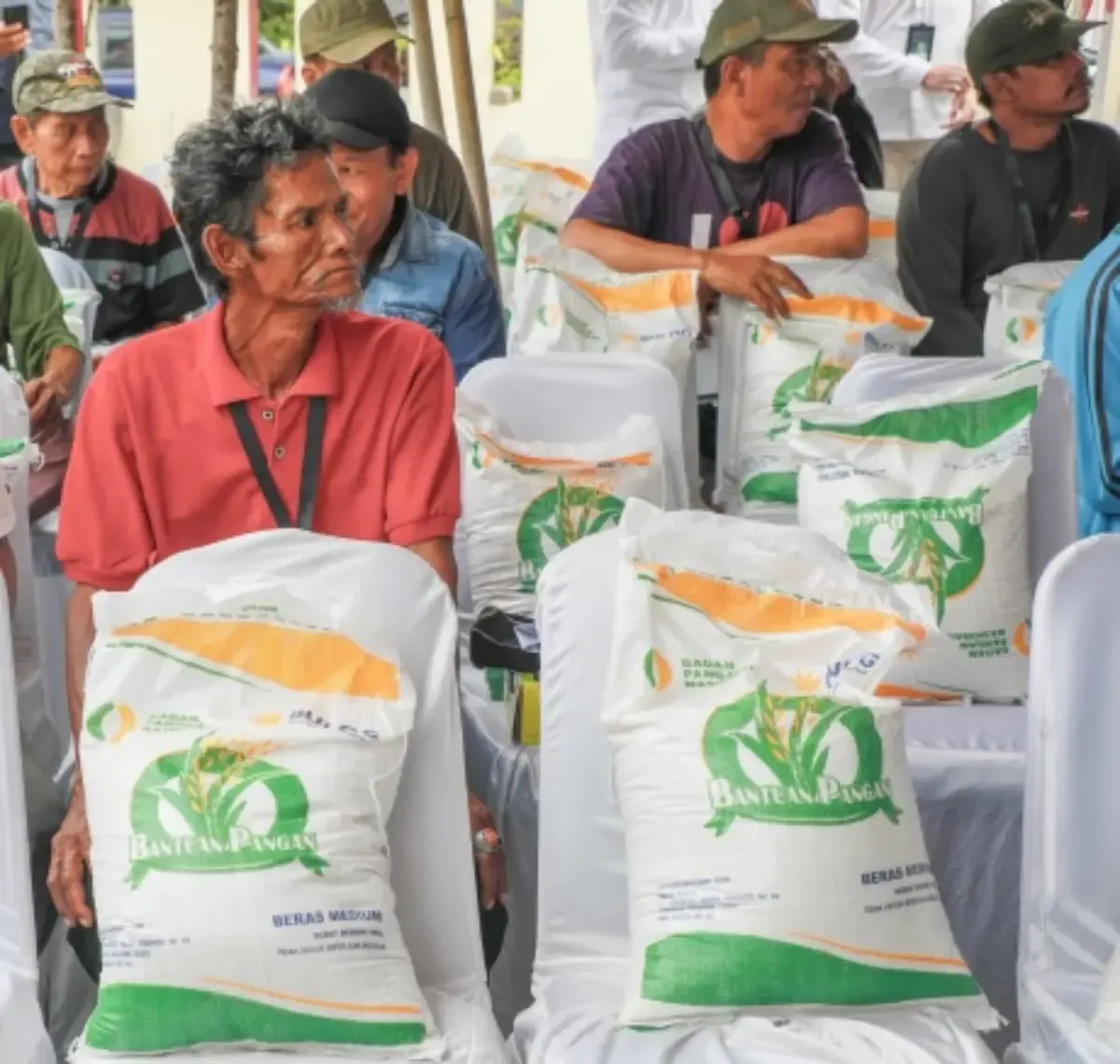Bantuan Beras Disalurkan Serentak 17 Agustus, Masyarakat Desil 1-4 Dapat 30 Kg