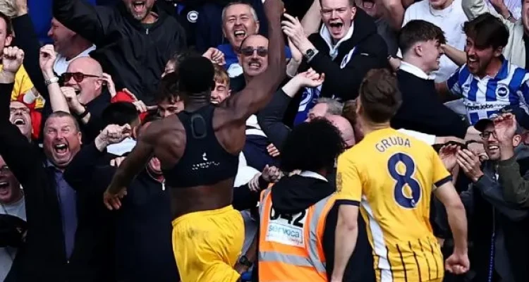 Chelsea Pamerkan Danny Welbeck, Ebenezer Akinsanmiro Gabung Monza
