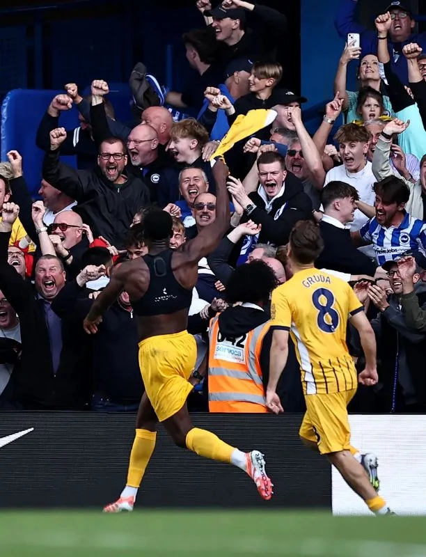 Chelsea Pamerkan Danny Welbeck, Ebenezer Akinsanmiro Gabung Monza