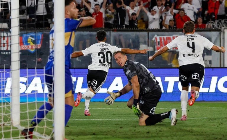 Colo-Colo Mengalahkan Everton dengan Skor 4-3, Pimpin Liga Primera