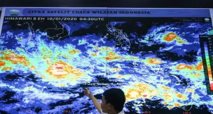 Cuaca Besok: Hujan dan Badai di Berbagai Negara