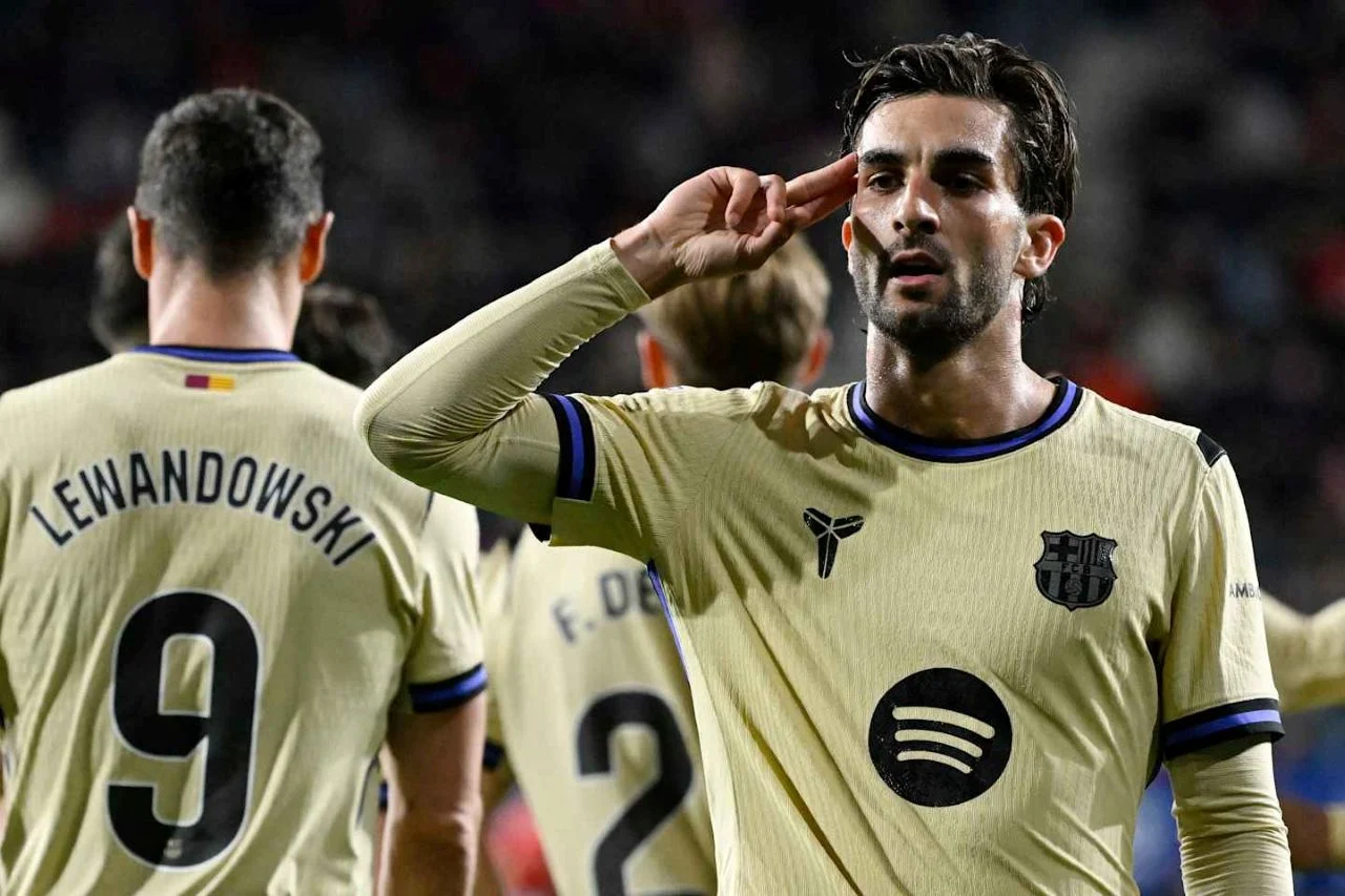 Ferran Torres Pindah ke PSG, Siapa yang Akan Mengenakan Nomor Punggung 7 di Barcelona?
