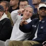 Investor Miliarder Josh Kushner dan Mantan CEO Disney Bob Iger Membeli LA Lakers