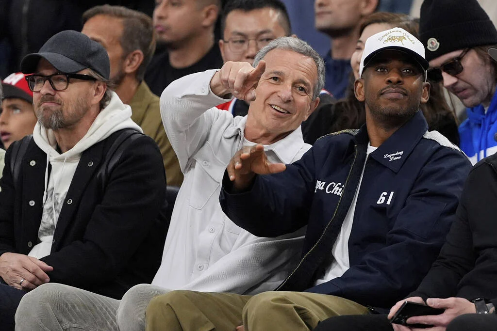 Investor Miliarder Josh Kushner dan Mantan CEO Disney Bob Iger Membeli LA Lakers
