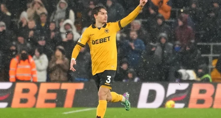 Kabar Duka dan Harapan di Dunia Olahraga: Wolves dan T-Wolves Menghadapi Tantangan