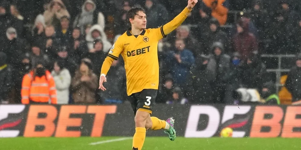 Kabar Duka dan Harapan di Dunia Olahraga: Wolves dan T-Wolves Menghadapi Tantangan
