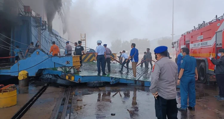 Kebakaran Kapal Mutiara Sentosa 2: 5 Orang Meninggal, 227 Selamat