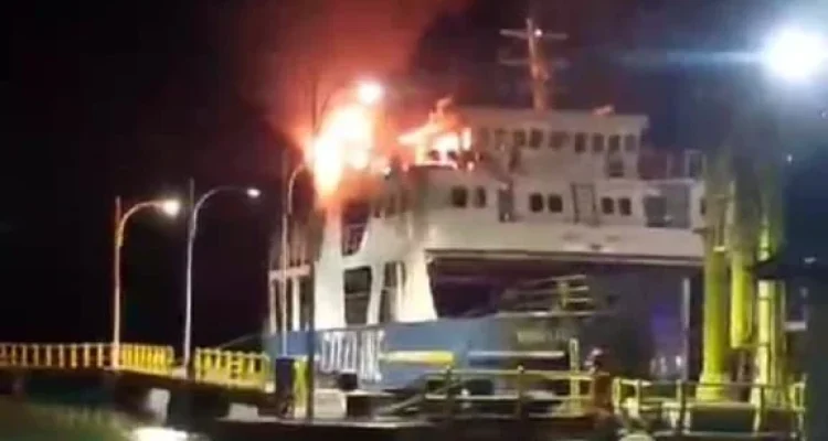 Kebakaran KM Mutiara Sentosa II: Evaluasi Keselamatan Pelayaran dan Upaya Pencegahan