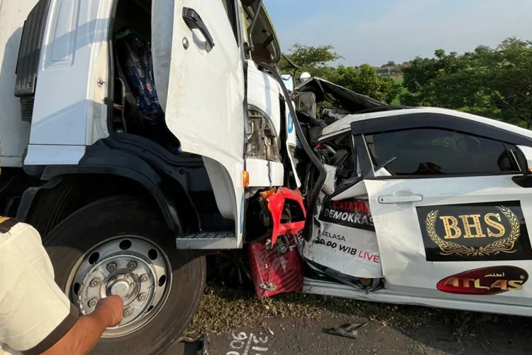Kecelakaan Membawa Duka: Cerita Sedih di Balik Kecelakaan di Berbagai Tempat