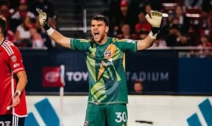 Maarten Paes Bersinar di Ajax, Petinggi Timnas Indonesia Dihujat