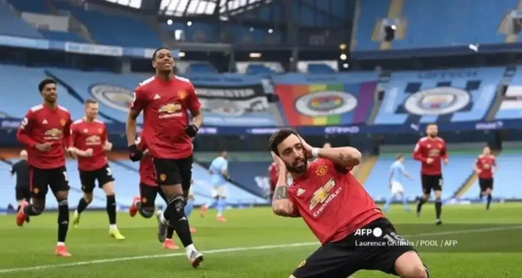 Manchester United Dalam Pencarian Penguat Baru: Fokus pada Posisi Left-Back