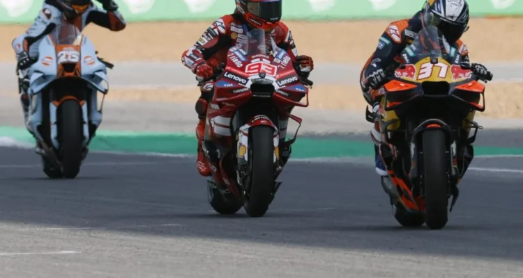 Marc Márquez Terpuruk, Raúl Fernández Dominasi GP Silverstone