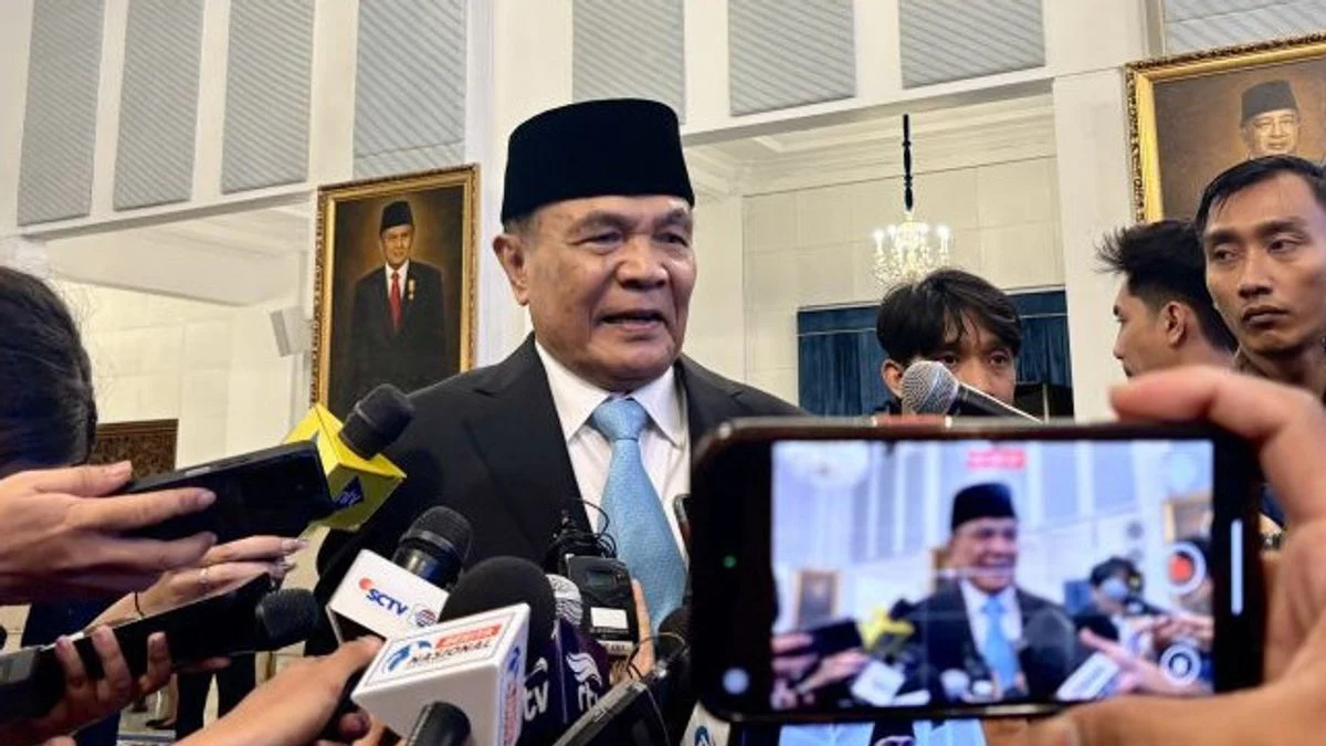 Menteri Koordinator Bidang Politik dan Keamanan Djamari Chaniago: Indonesia Tidak Boleh Jadi Tempat Transit Barang Ilegal