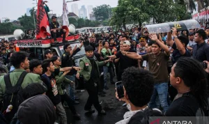 Minggu Penuh Aksi: Berita Terkini dari Dunia Politik, Olahraga, dan Hiburan