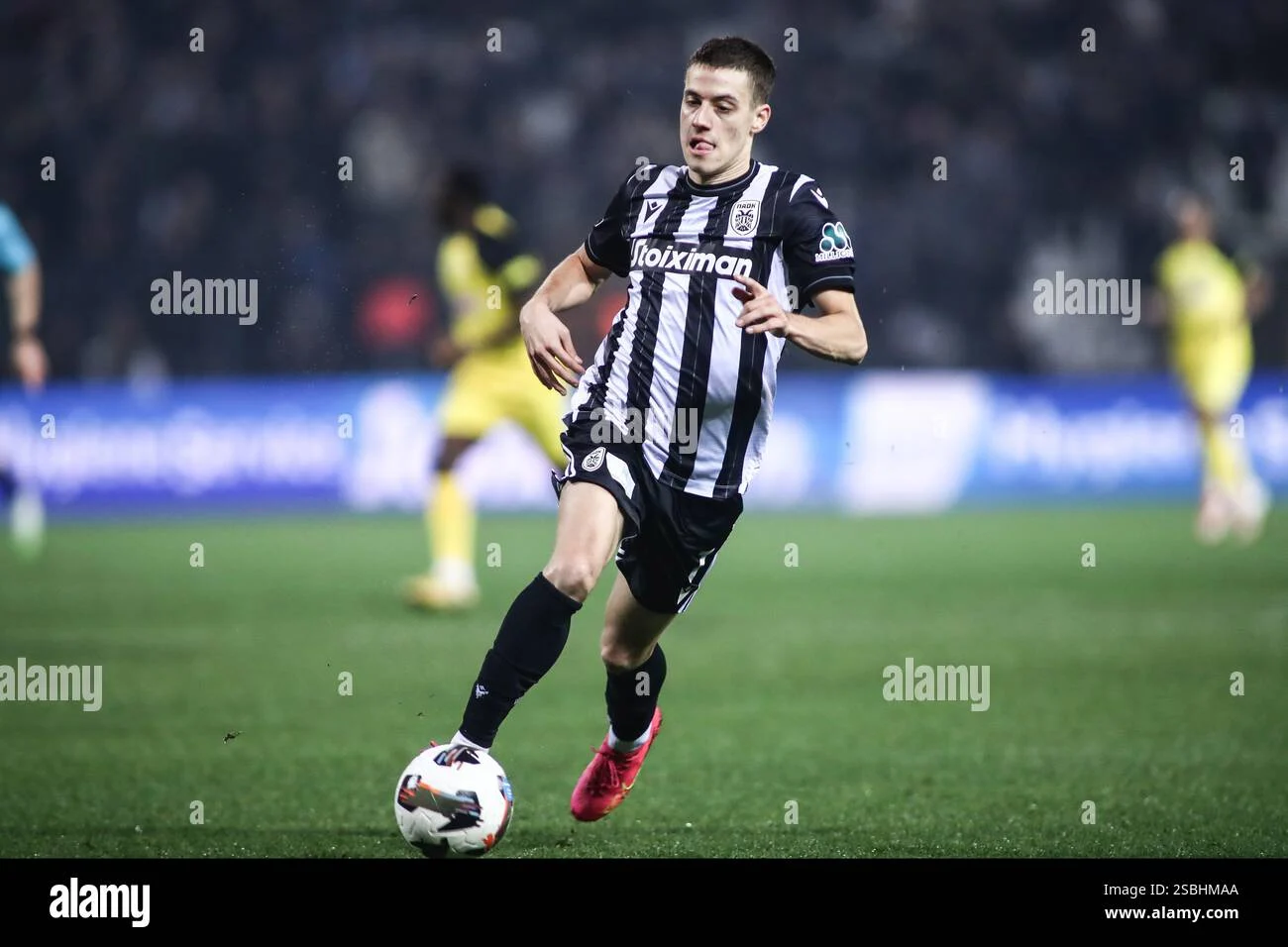 PAOK Thessaloniki FC: Misi Borussia Dortmund untuk Merekrut Giannis Konstantelias