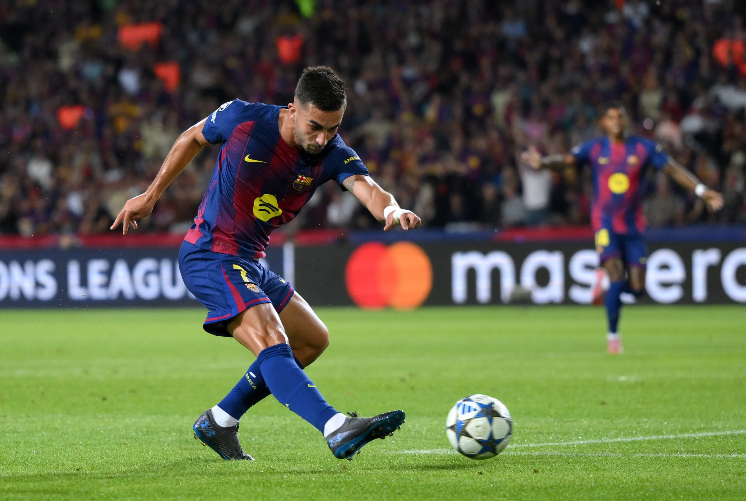 Pau Torres Siap Pindah ke Paris Saint-Germain, Barcelona Dapatkan Keuntungan