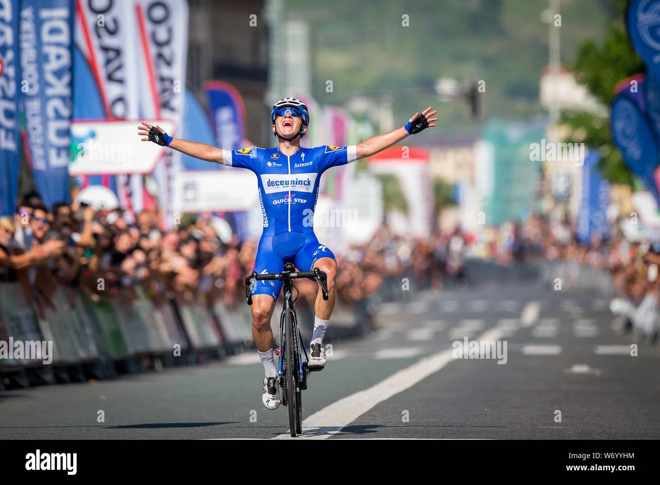 Pembalap Belgia Remco Evenepoel Raih Kemenangan Rekord di Clasica San Sebastian