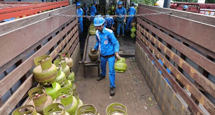 Pemulihan Suplai BBM dan LPG di Flores Pasca Gempa Bumi