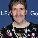 Perez Hilton Mengalami Keterpurukan Depresi Sebelum Mencoba Bunuh Diri