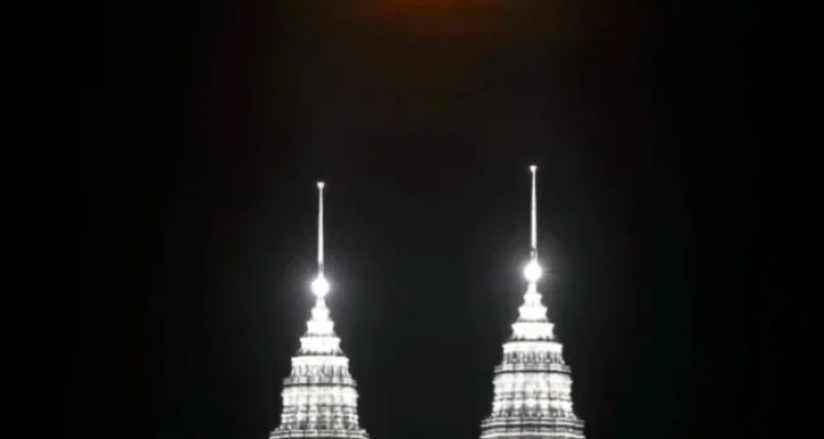 Purnama Buck Moon: Fenomena Langit yang Menarik Perhatian dan Berita Terkini tentang Keberuntungan