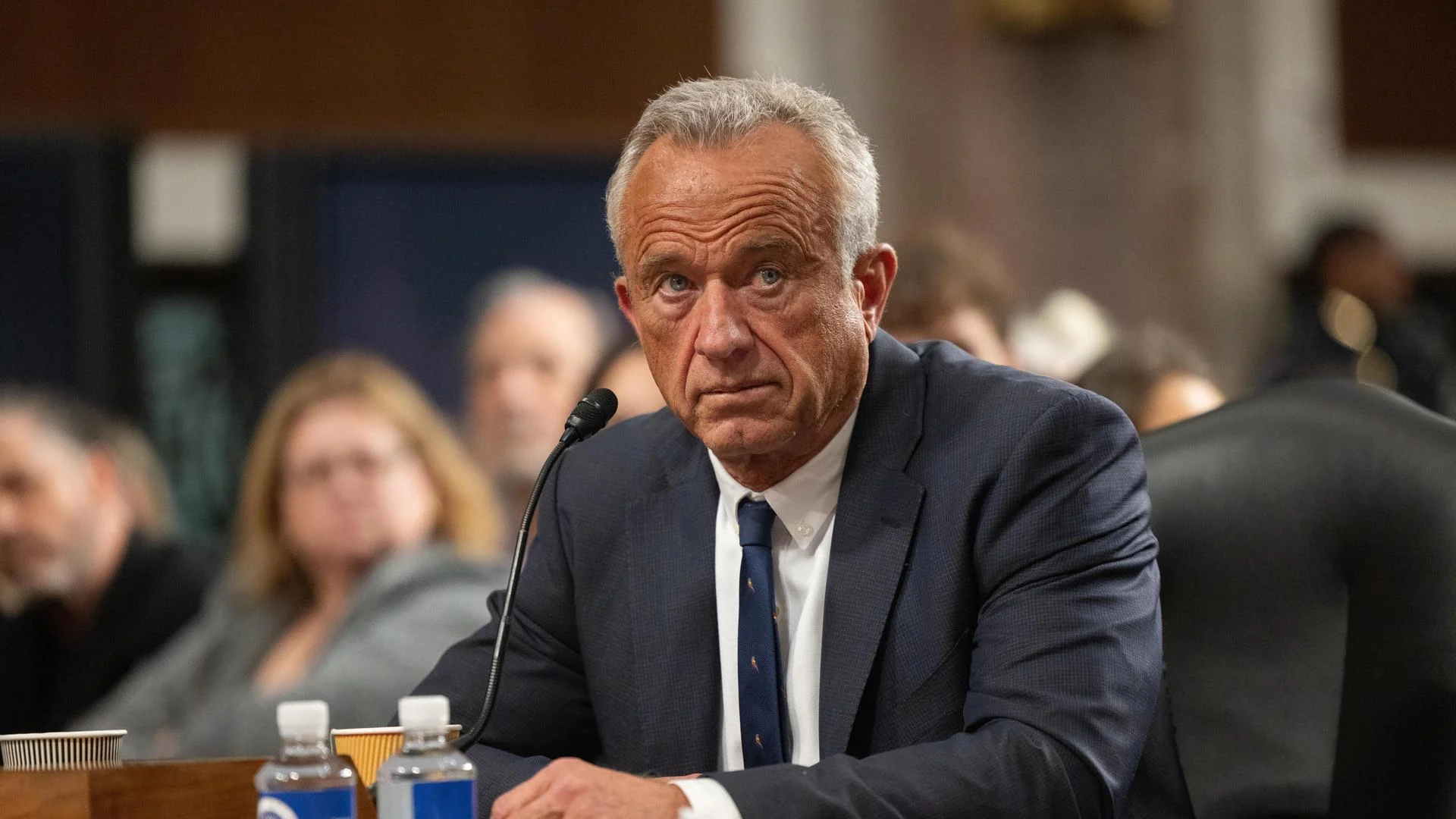 Robert F. Kennedy Jr. Mengkritik Sistem Tunawisma di LA Sementara Gempa dan Serangan Buaya Menghantui Amerika
