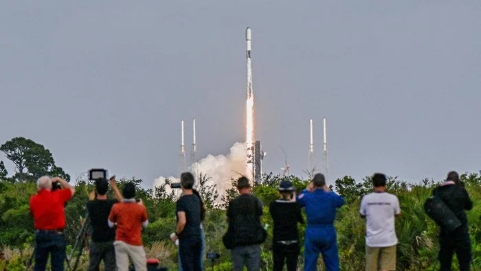 Roket SpaceX Meluncurkan 29 Satelit Baru, Konstelasi Starlink Terus Bertambah