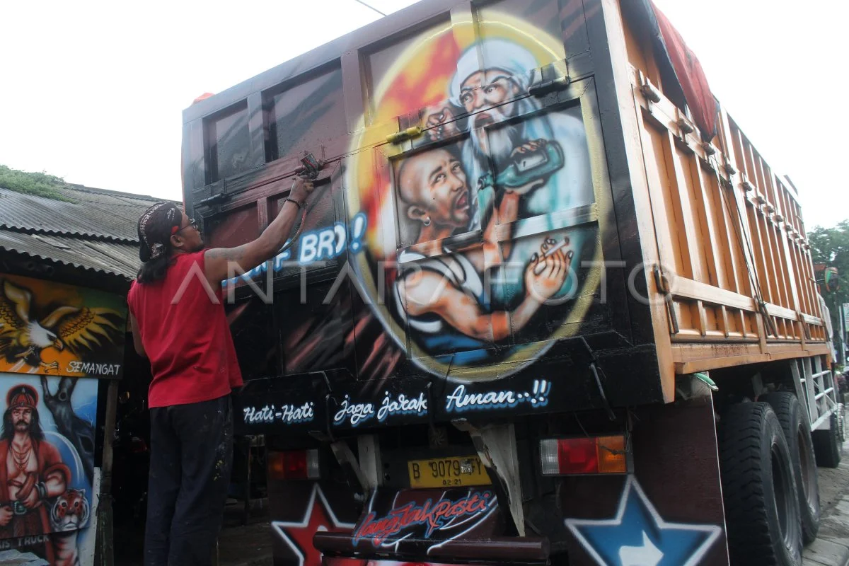 Sudip: Seni Lukis Truk yang Terancam Punah di Kathmandu