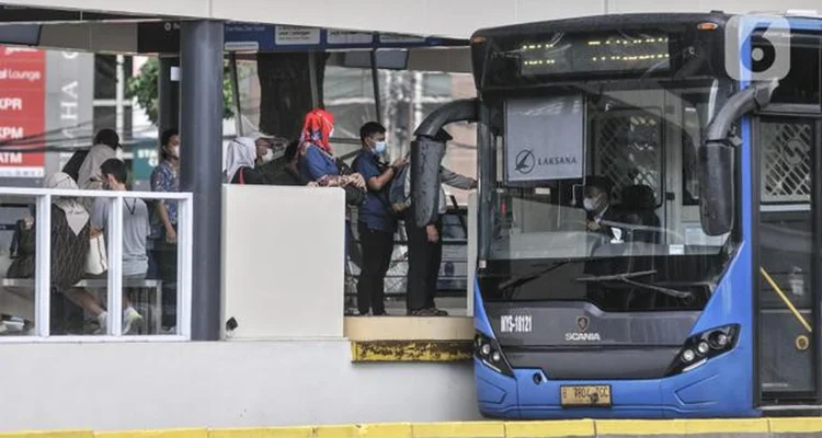 Transjakarta Siap Merayakan HUT ke-81 RI dengan Tarif Spesial