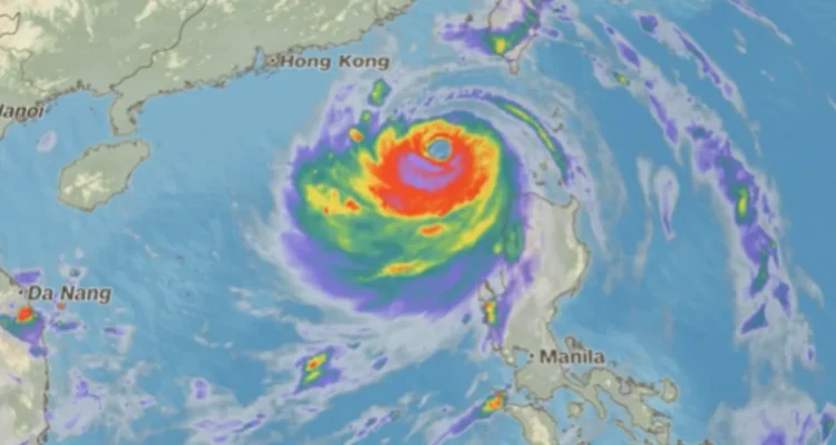 Typhoon Dolphin Menghantam China: Evakuasi Massal dan Kerusakan Parah