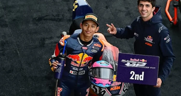 Veda Ega Pratama Raih Posisi Kesembilan di Moto3 Inggris 2026, Manajer Honda Team Asia Puji Performa Pembalap Muda Indonesia